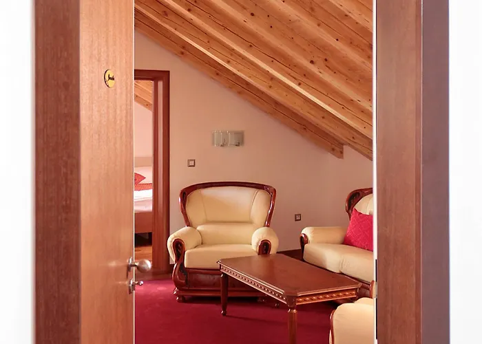 Monika Hotel 4*