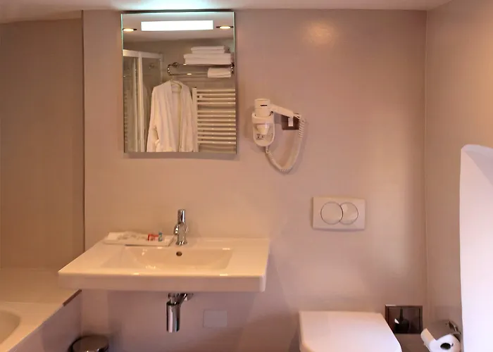 Hotel Monika 4*