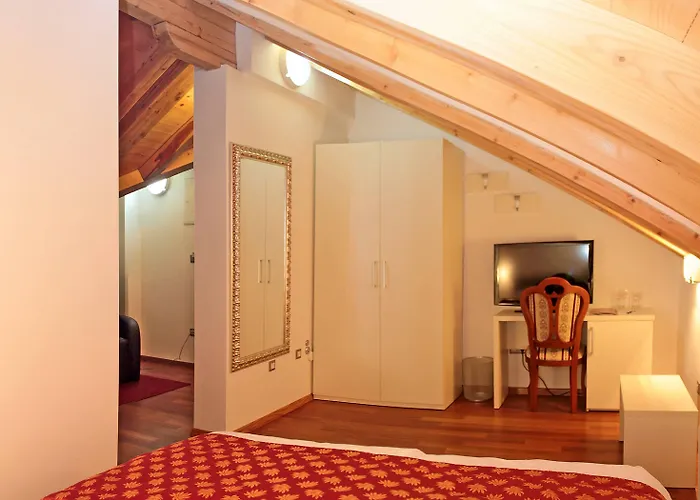 Hotel Monika 4*