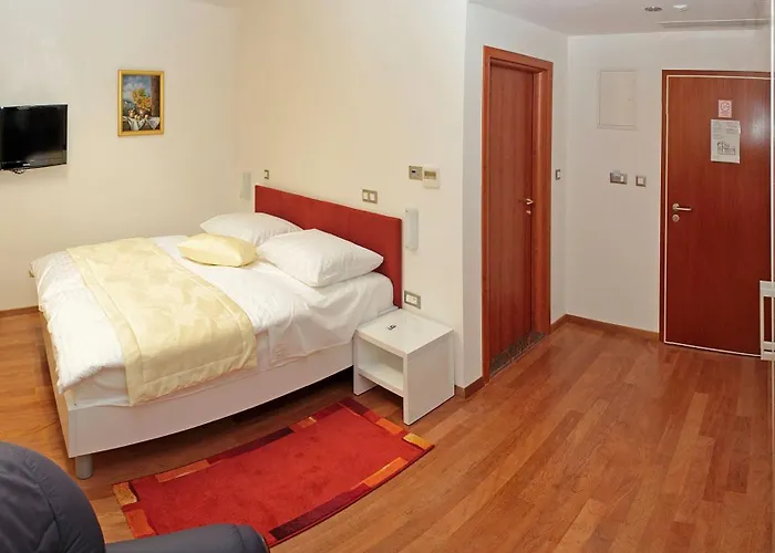 Hotel Monika 4*