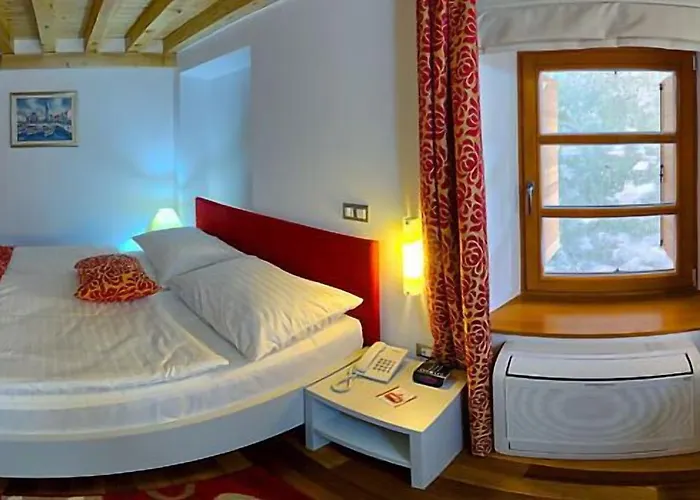 Monika Hotel 4*