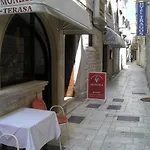 Hotel Monika