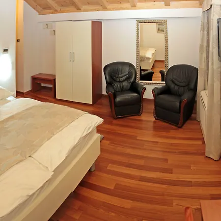 Hotel Monika 4*