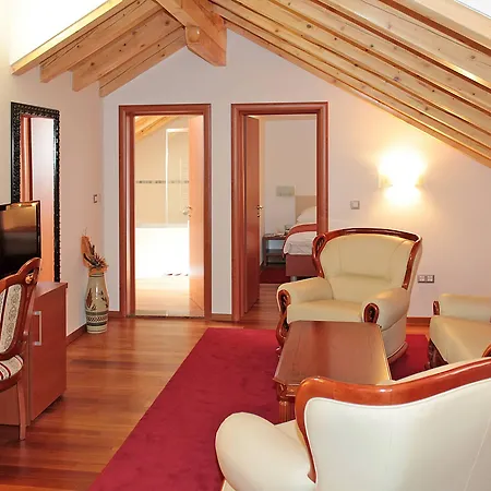 Monika Hotel