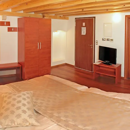 Monika 4* Trogir