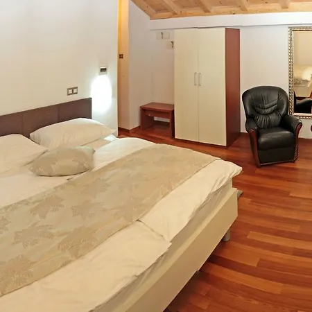 Monika Hotel