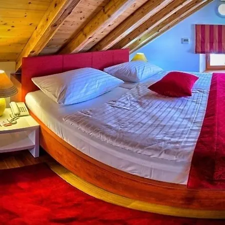 Monika Hotel 4*