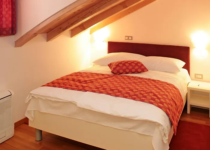 莫妮卡酒店 4* 特罗吉尔