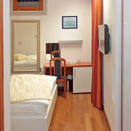 Hotel Monika 4*